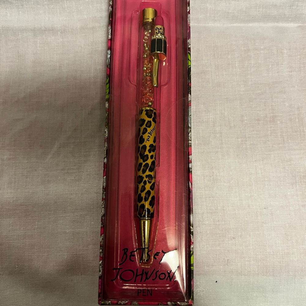 Betsey Johnson decorative writing pen